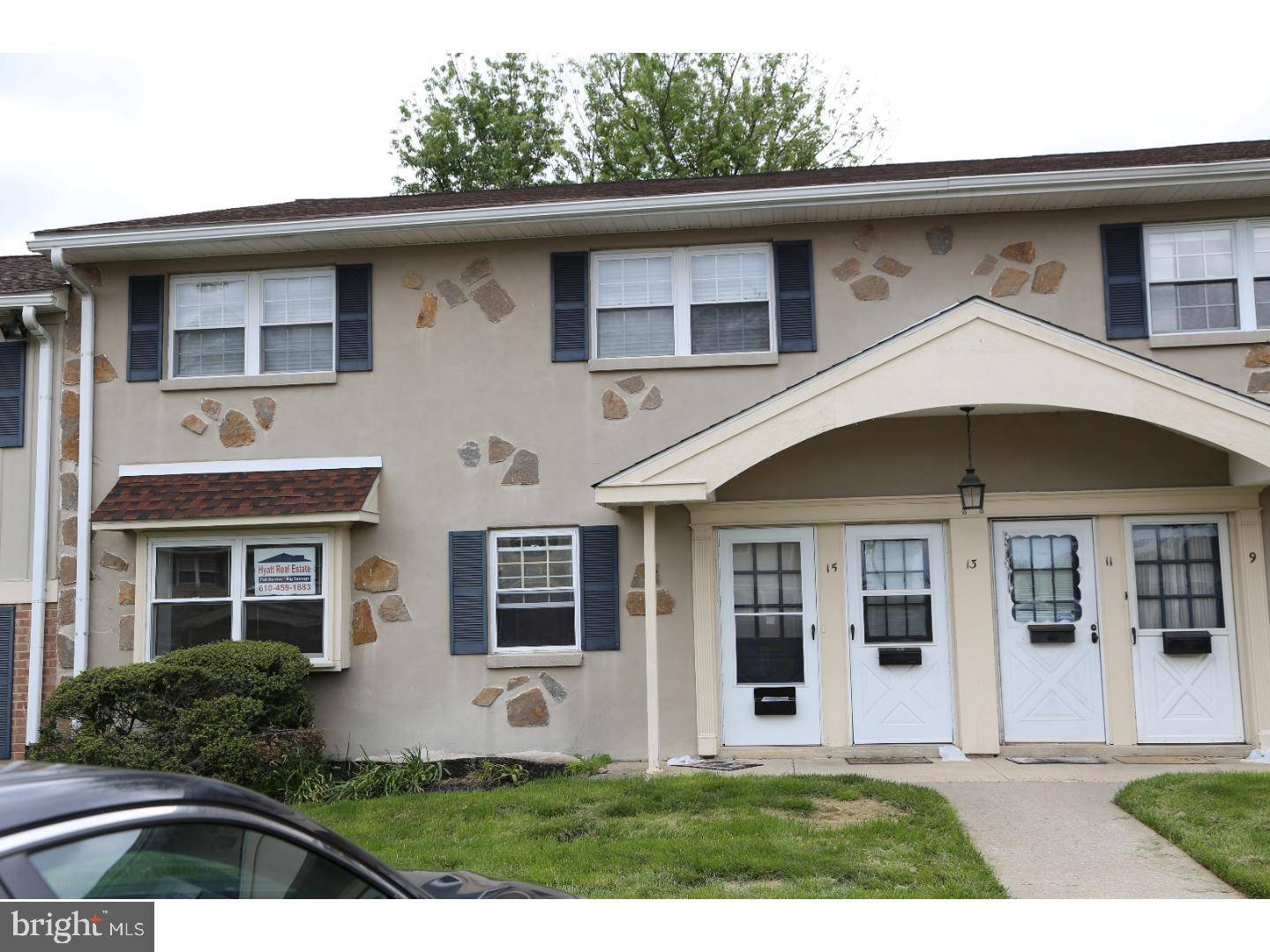 15 BELFAST DR, North Wales, PA 19454