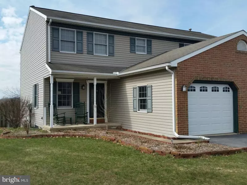 89 RED STONE CIR, Reinholds, PA 17569