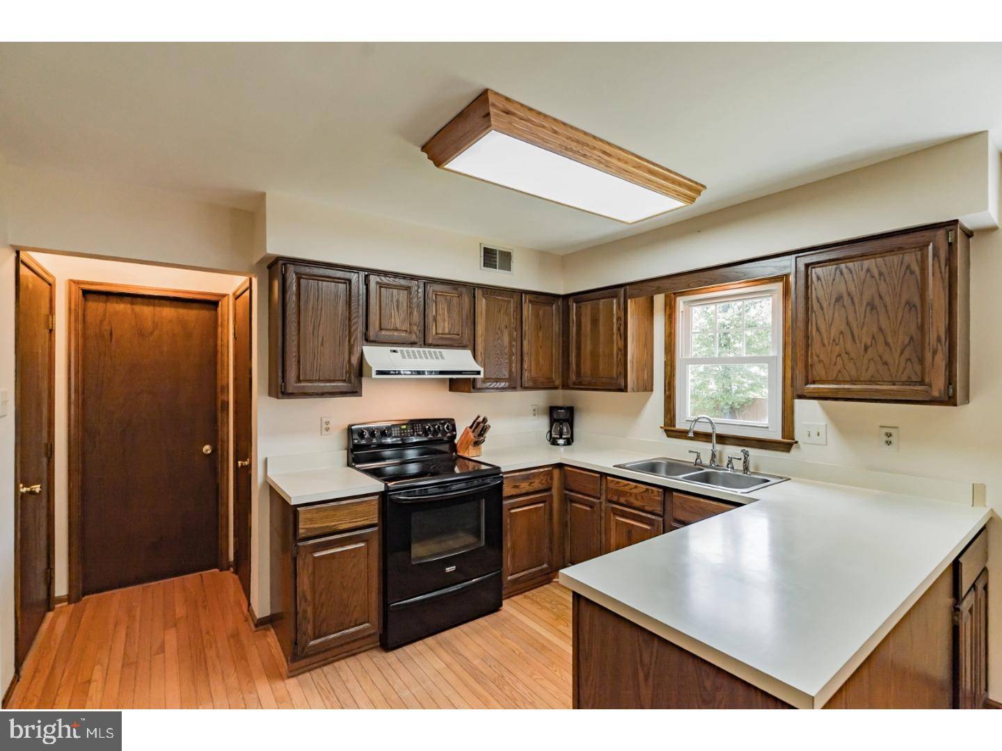 Ambler, PA 19002,324 DOCS CT
