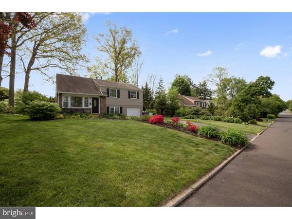 707 WOODLAWN DR, Lansdale, PA 19446