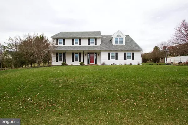 3 BROOKWOOD DR, Lititz, PA 17543