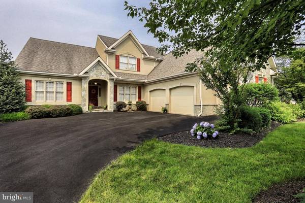 810 WOODFIELD DR, Lititz, PA 17543