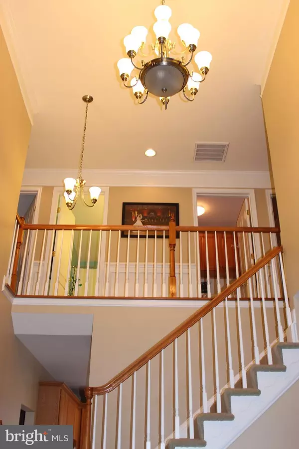 Aldie, VA 20105,42073 BEAR TOOTH DR