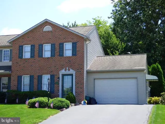 37 CLOVER CT, Ephrata, PA 17522