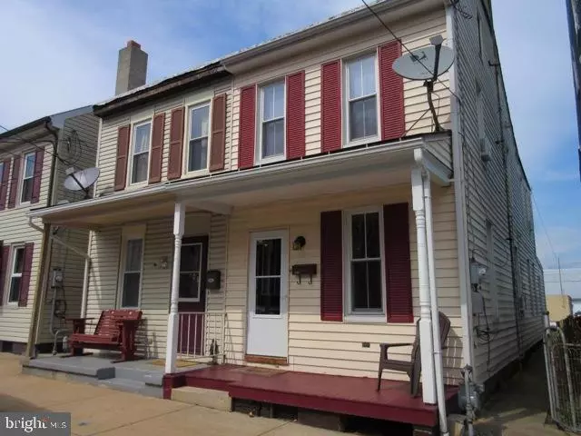 311 S CHARLOTTE ST, Manheim, PA 17545