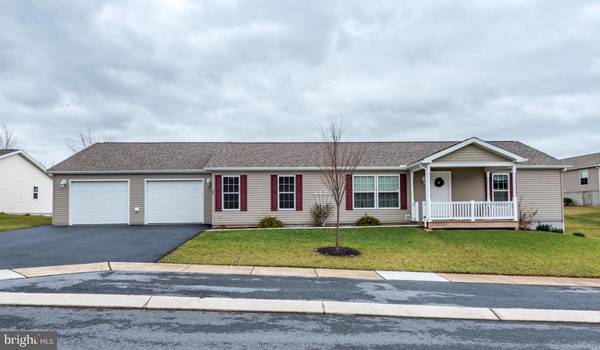 28 MILLPOND DR, Stevens, PA 17578