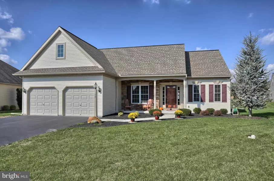 17 GARDEN DR, Ephrata, PA 17522