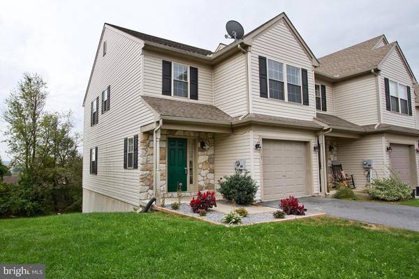 137 MARBLE AVE, East Earl, PA 17519