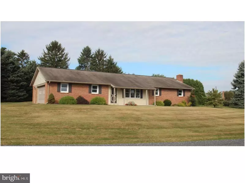 11 HILL TOP DR, Ephrata, PA 17522