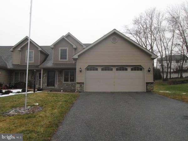 734 FIELDSTONE LN, Elizabethtown, PA 17022