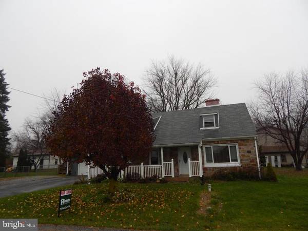 855 LONGVIEW LN, Gap, PA 17527