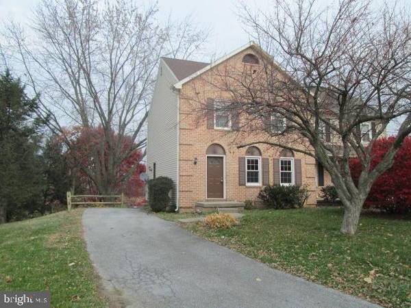 2532 CHRISMAR WAY, East Petersburg, PA 17520