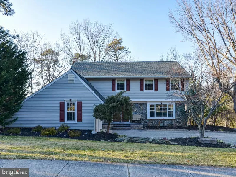 11 CHATHAM DR, Voorhees, NJ 08043