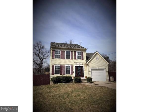 8 CLOVERDALE RD, Blackwood, NJ 08012