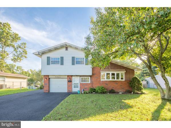 526 BEVERLY DR, Magnolia, NJ 08049