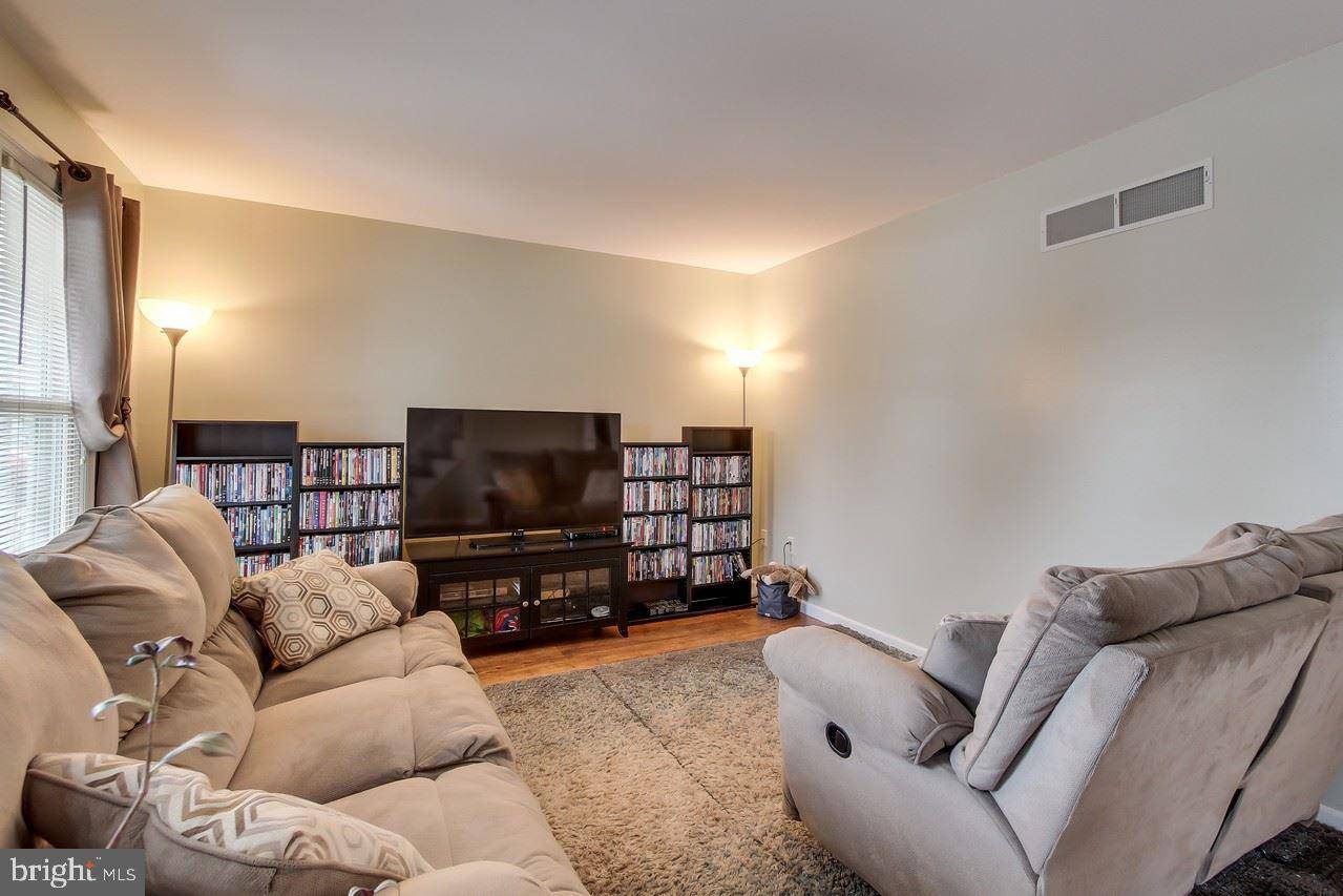 Dover, PA 17315,3015 BORNT DR