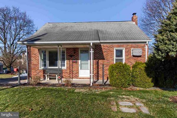 50 YORK RD, Jacobus, PA 17407