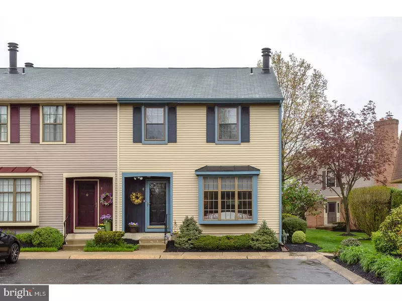 8 CROFTON COMMONS, Cherry Hill, NJ 08034