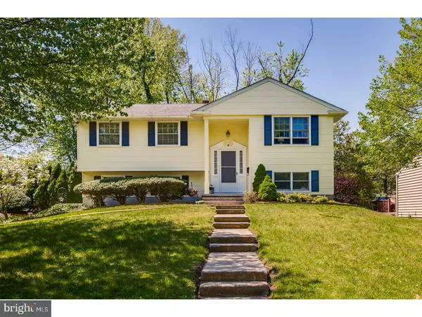 9 FARMHOUSE LN, Cherry Hill, NJ 08002