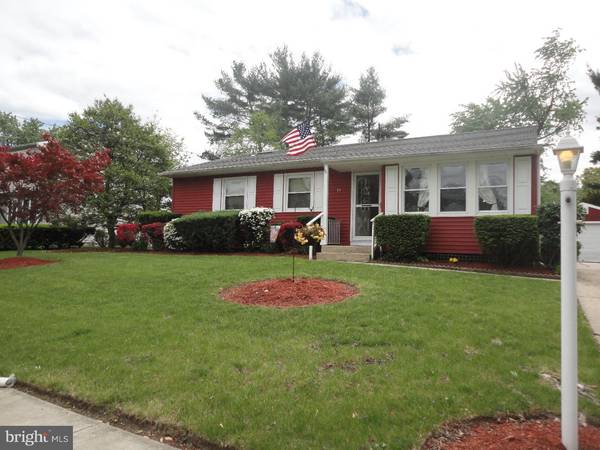 11 GLENSIDE AVE, Berlin, NJ 08009