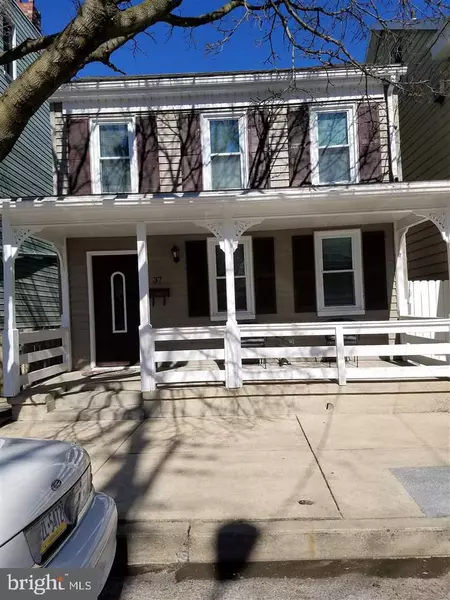 37 N STATE ST, York, PA 17403