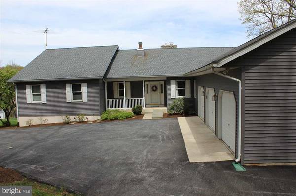 19926 DUTTON RD, Stewartstown, PA 17363