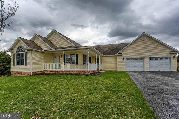 447 HOBART RD, Hanover, PA 17331