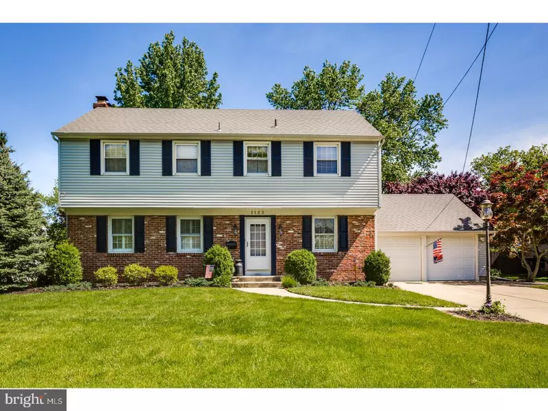 1123 GREENBRIAR RD, Cherry Hill, NJ 08034