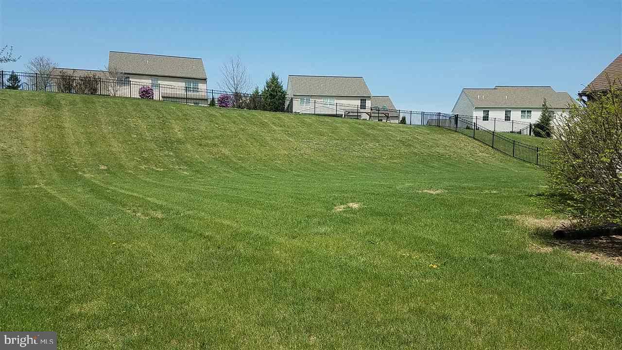 Mechanicsburg, PA 17055,2032 HARVEST DR