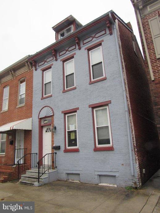 1038 E MARKET ST, York, PA 17403