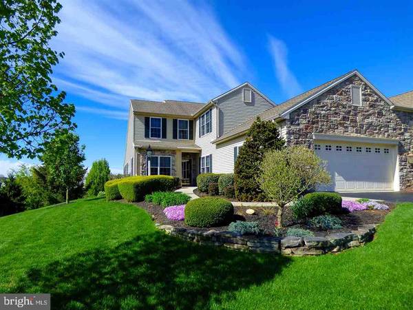 1748 STONE HILL DR, York Twp, PA 17402