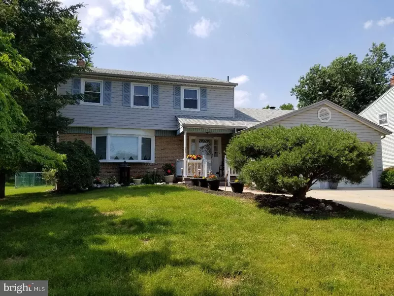 32 SPINNING WHEEL LN, Clementon, NJ 08021