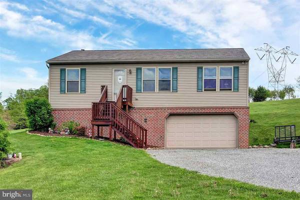 221 ELFNER RD, Red Lion, PA 17356