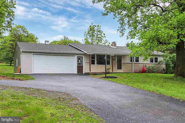 8325 BULL RD, Lewisberry, PA 17339