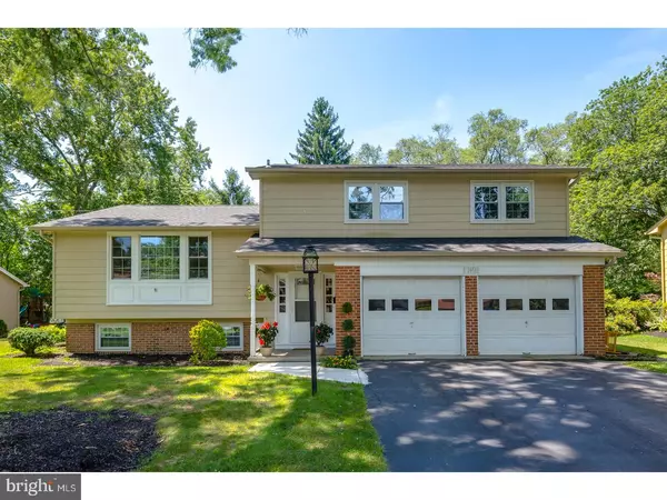 208 LAMP POST LN, Cherry Hill, NJ 08003