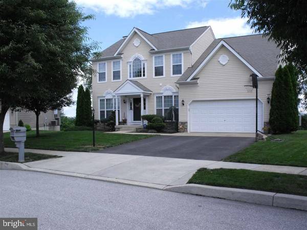 121 EVERGREEN CIR, Dillsburg, PA 17019