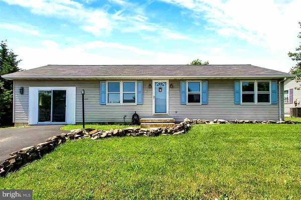 8 JONATHAN LN, Gettysburg, PA 17325