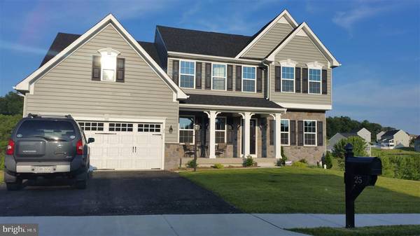 25 BEE TREE CIR #FC RAVENNA, New Freedom, PA 17349