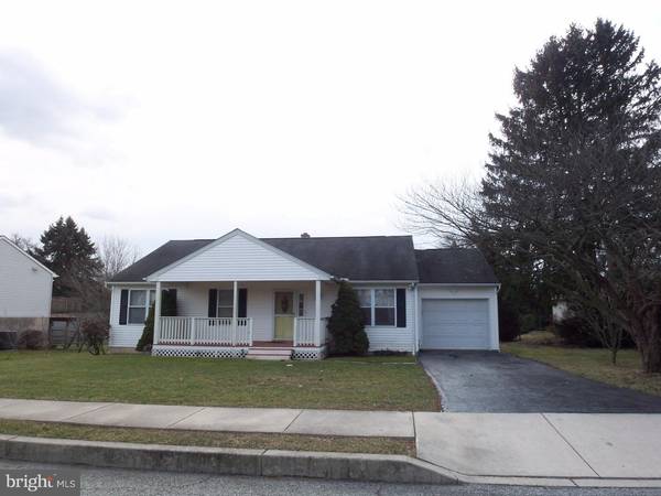 604 3RD AVE, Parkesburg, PA 19365