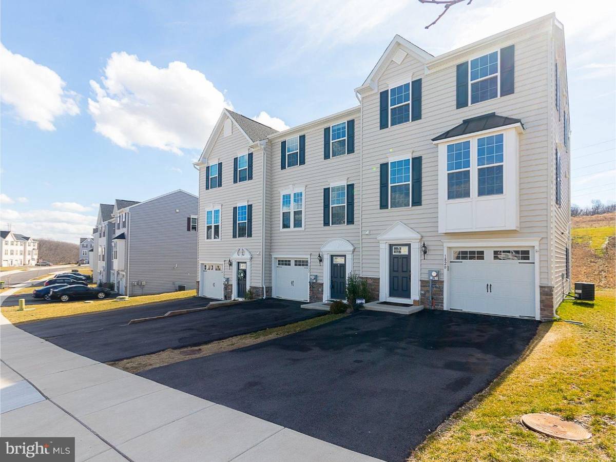 Downingtown, PA 19335,1822 HONEYSUCKLE CT