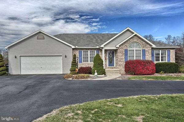 39 PENNWAY DR, Carlisle, PA 17015