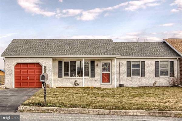 221 FAITH CIR, Carlisle, PA 17013