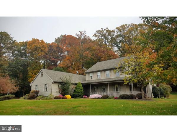 10 ELEANOR DR, Lincoln University, PA 19352