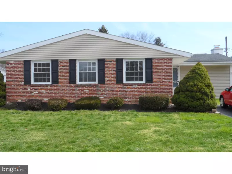 203 N LAKE DR, Downingtown, PA 19335