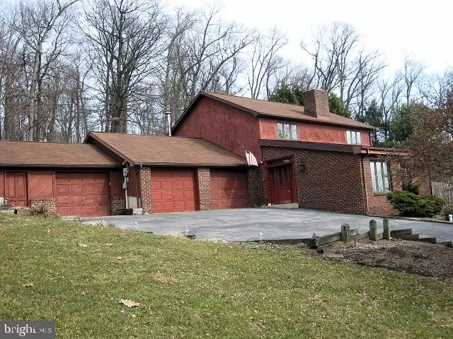 Elizabethtown, PA 17022,5296 RIDGE RD