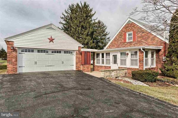 109 N BALTIMORE ST, Franklintown, PA 17019