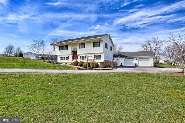 108 BIG POND RD, Shippensburg, PA 17257