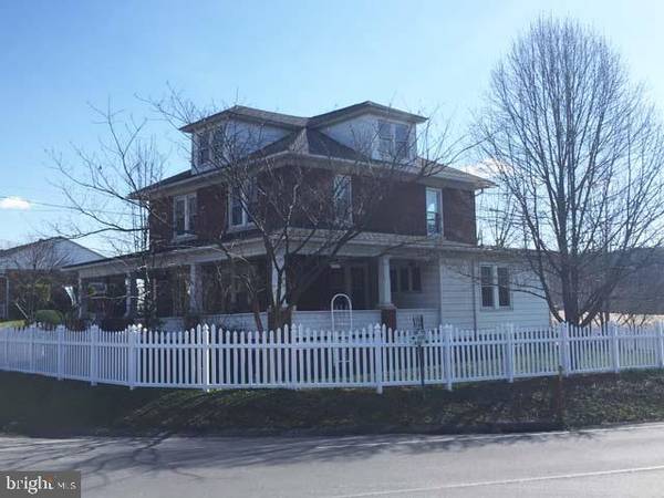 1013 MAIN ST, Port Royal, PA 17082