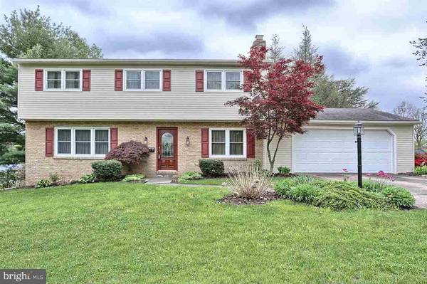 27 FARM HOUSE LN, Camp Hill, PA 17011