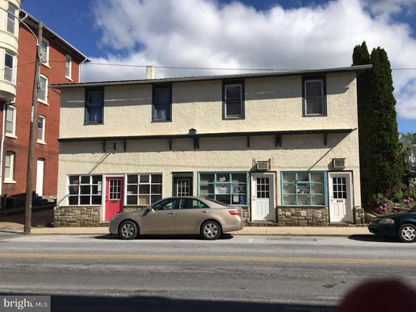 409-411 W 1ST AVE, Parkesburg, PA 19365